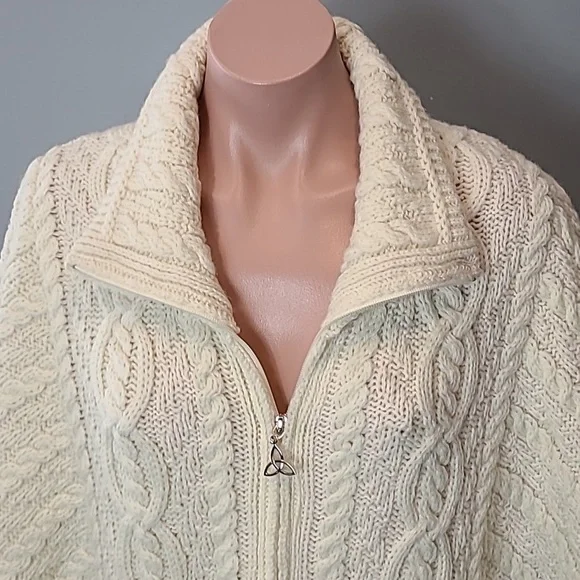 Aran Crafts Sweater Fisherman Cape Poncho Merino Wool Irish Cream Old Money - Picture 3 of 11